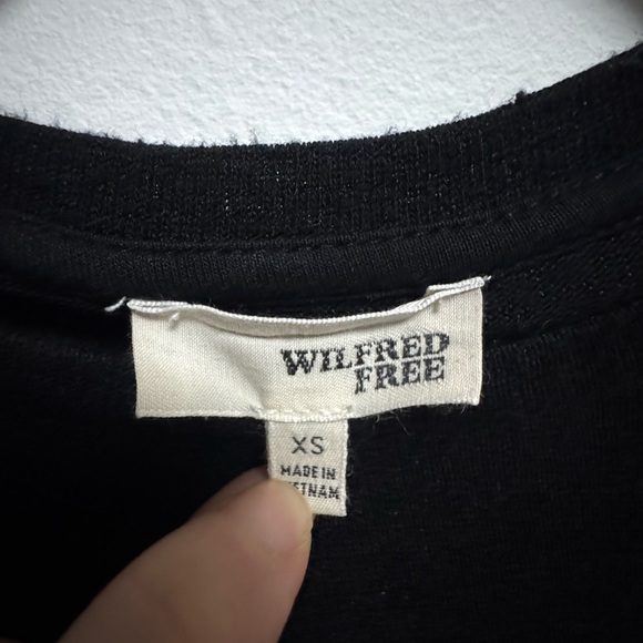 Aritzia Wilfred Classic Black Long Sleeve Slit Dress - Picture 2 of 2